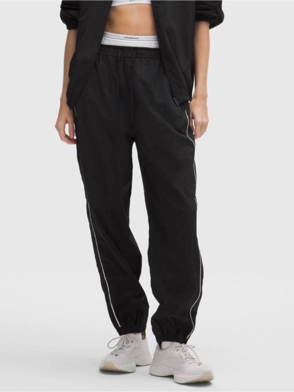 Lululemon License to Train Woven Joggers